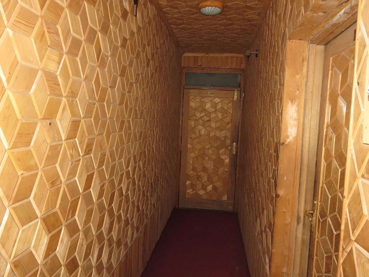 Butterfly Hotel Srinagar  Exterior photo
